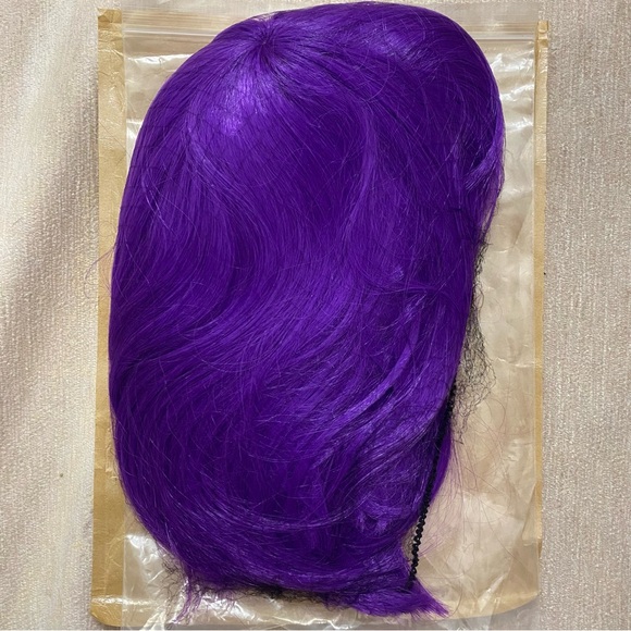 Fei-Show Bob Oblique Bangs Short Wavy Wigs Purple Synthetic Hairpiece - Picture 6 of 7